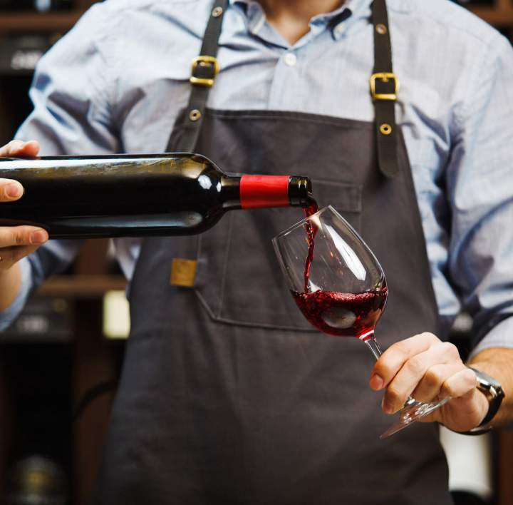 Dégustation et petites assiettes gourmandes.